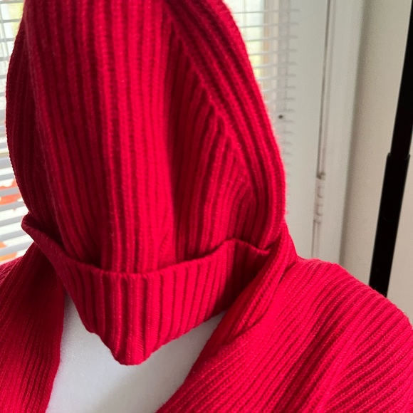 TALBOTS PRE-LOVED AUTHENTIC BEANIE & SCARF QUALITY DESIGN SET main image 5